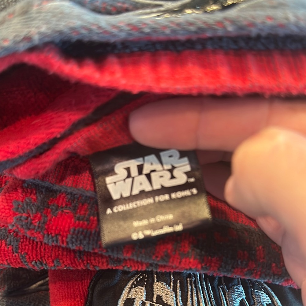 (2) Star Wars Darth Vader Black and Red Towels and Tee Towels - Picture 7 of 7